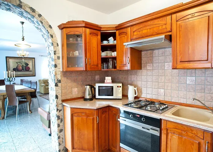 Agro Breza - Dom Z Kominkiem 20 Metrow Od Jeziora- Sauna Ogrodowa Lipusz